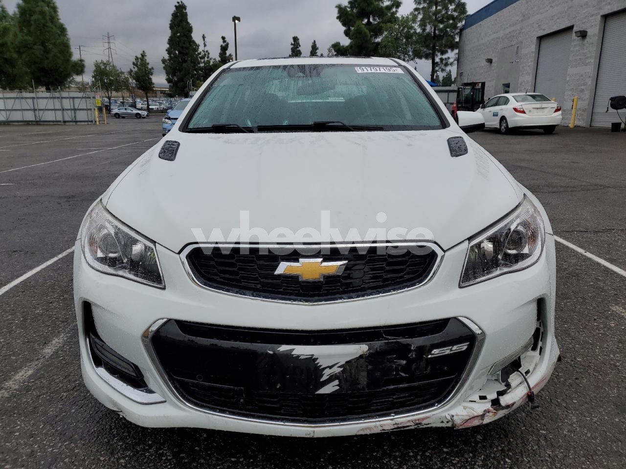 Photo 5 of 2017 CHEVROLET SS (VIN 6G3F15RW4HL305400)