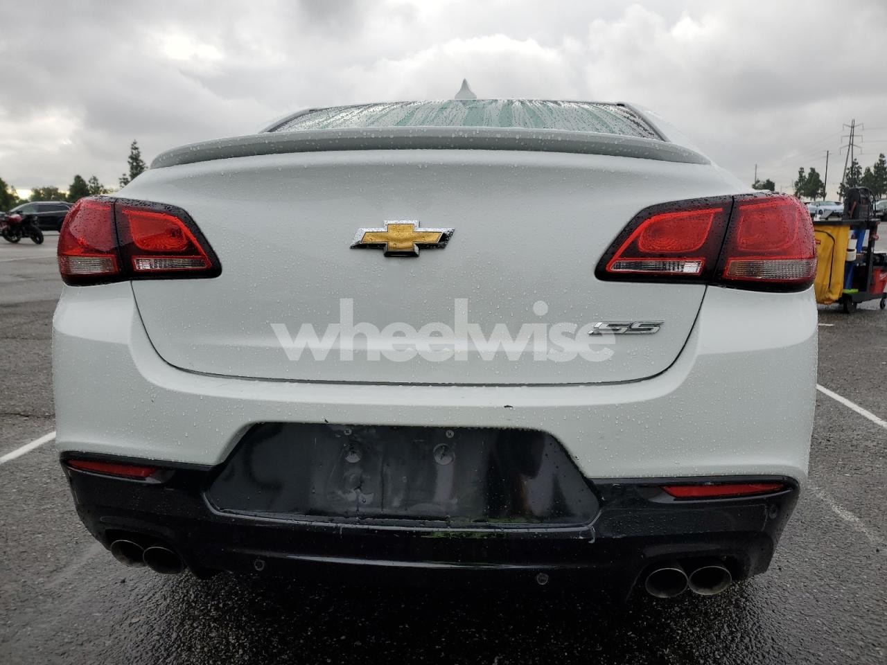 Photo 6 of 2017 CHEVROLET SS (VIN 6G3F15RW4HL305400)