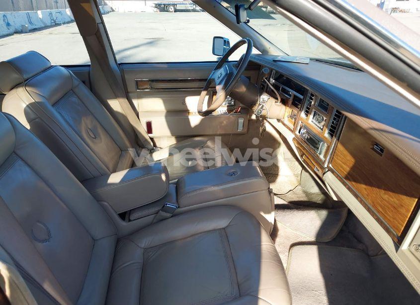 Photo 5 of 1980 Cadillac Seville-elegante (VIN 6S698AE677814)