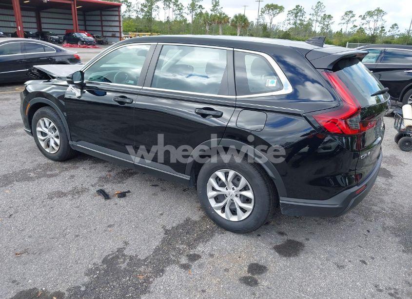 Photo 3 of 2024 Honda Cr-v LX 2WD (VIN 7FARS3H22RE002215)