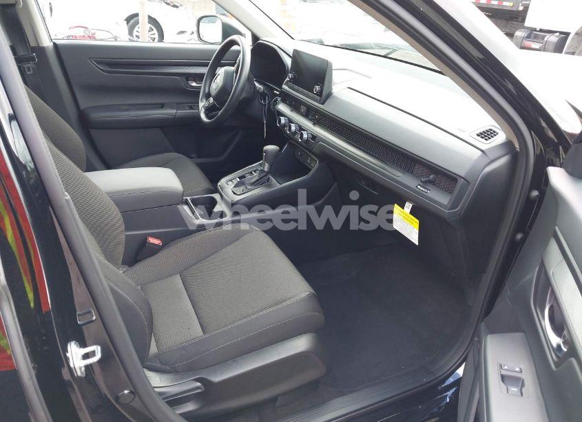 Photo 5 of 2024 Honda Cr-v LX 2WD (VIN 7FARS3H22RE002215)