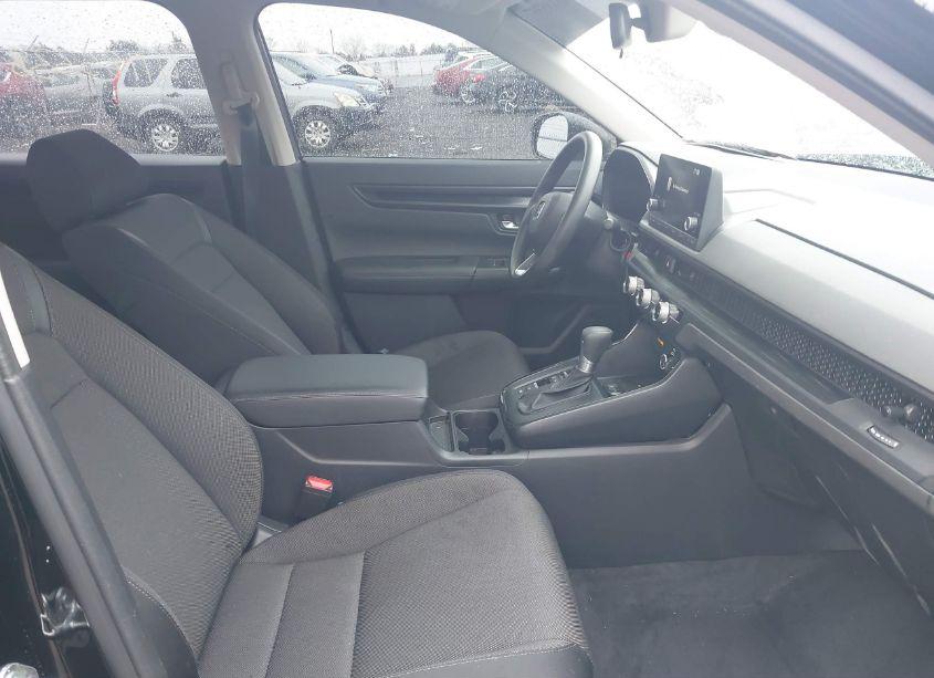 Photo 5 of 2024 Honda Cr-v LX 2WD (VIN 7FARS3H27RE002209)