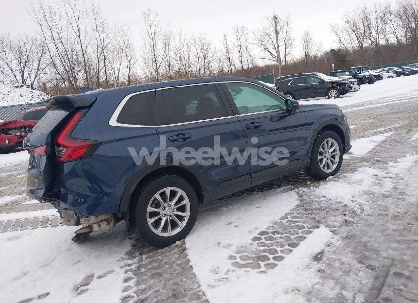 Photo 4 of 2023 Honda Cr-v EX AWD (VIN 7FARS4H4XPE001799)
