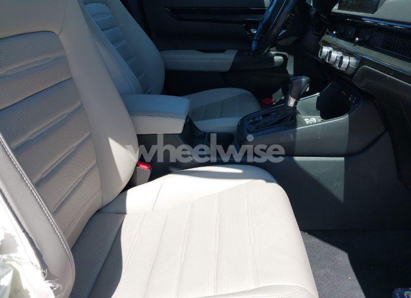 Photo 5 of 2024 Honda Cr-v EX-L AWD (VIN 7FARS4H70RE000691)