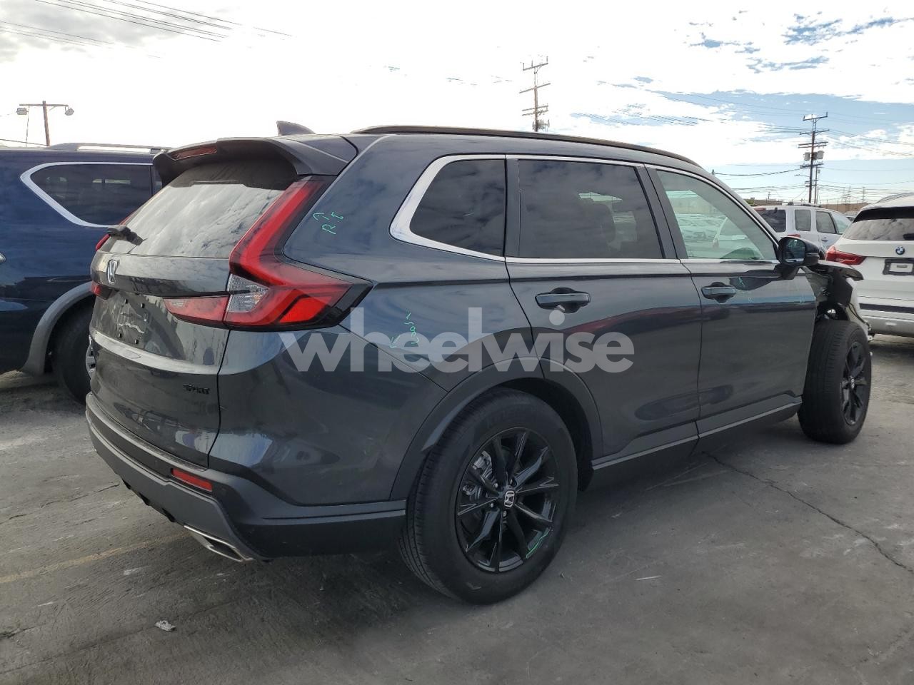 Photo 3 of 2025 HONDA CR-V SPORT-L (VIN 7FARS5H81SE006844)