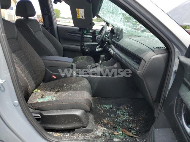 Photo 2 of 2024 HONDA CR-V SPORT (VIN 7FARS6H57RE009995)