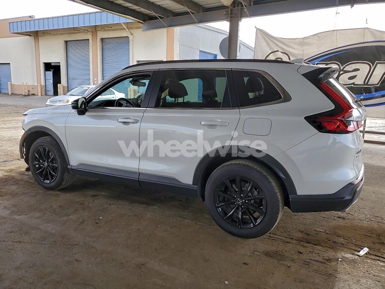 Photo 2 of 2024 HONDA CR-V SPORT (VIN 7FARS6H5XRE026919)