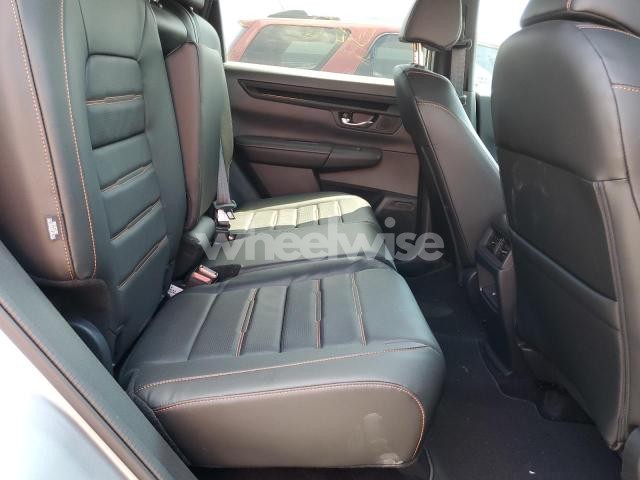 Photo 6 of 2025 HONDA CR-V SPORT-L (VIN 7FARS6H83SE057347)