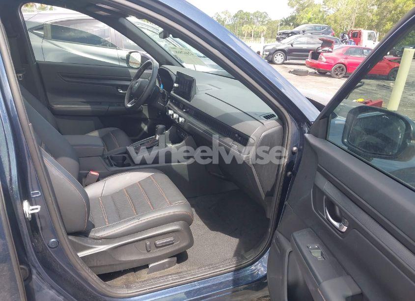 Photo 5 of 2024 Honda Cr-v HYBRID SPORT-L (VIN 7FARS6H84RE055147)