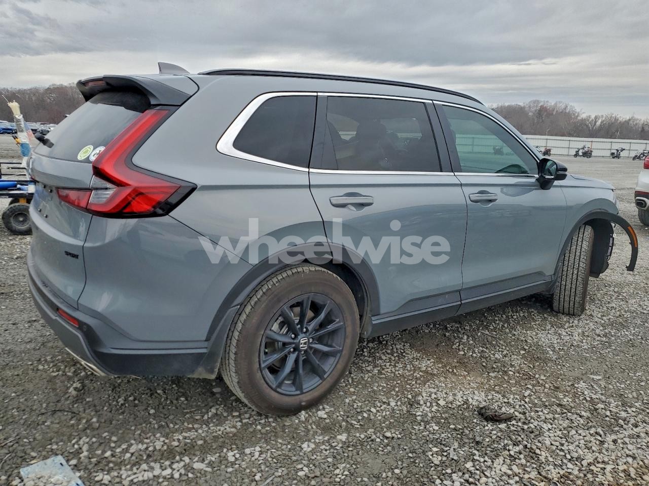 Photo 3 of 2025 HONDA CR-V SPORT-L (VIN 7FARS6H86SE073347)