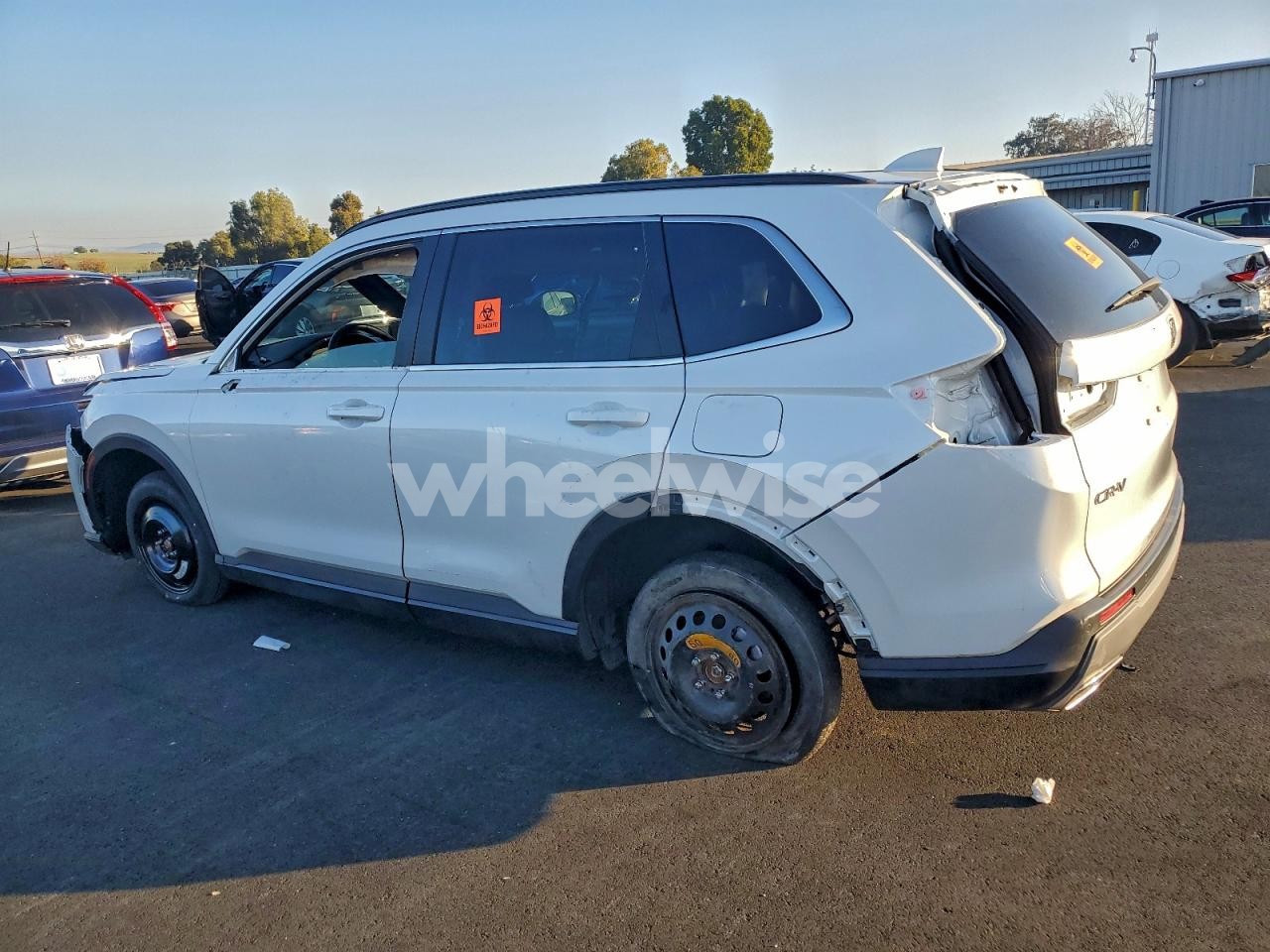 Photo 2 of 2025 HONDA CR-V SPORT-L (VIN 7FARS6H87SE033911)