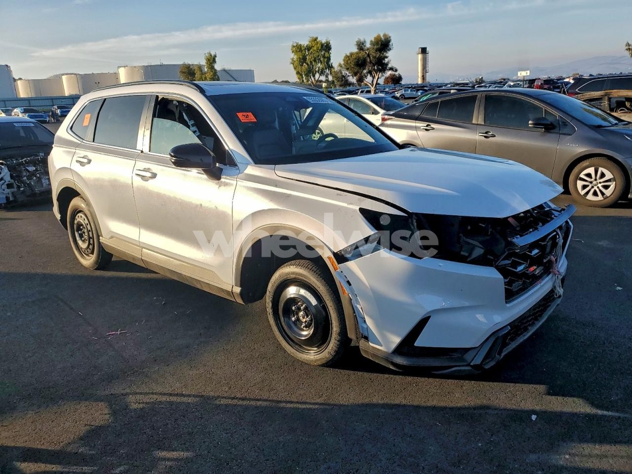 Photo 4 of 2025 HONDA CR-V SPORT-L (VIN 7FARS6H87SE033911)