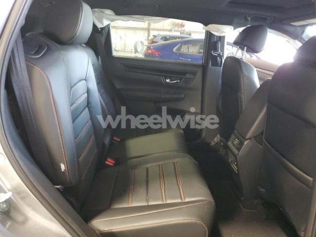 Photo 6 of 2025 HONDA CR-V SPORT-L (VIN 7FARS6H8XSE012065)