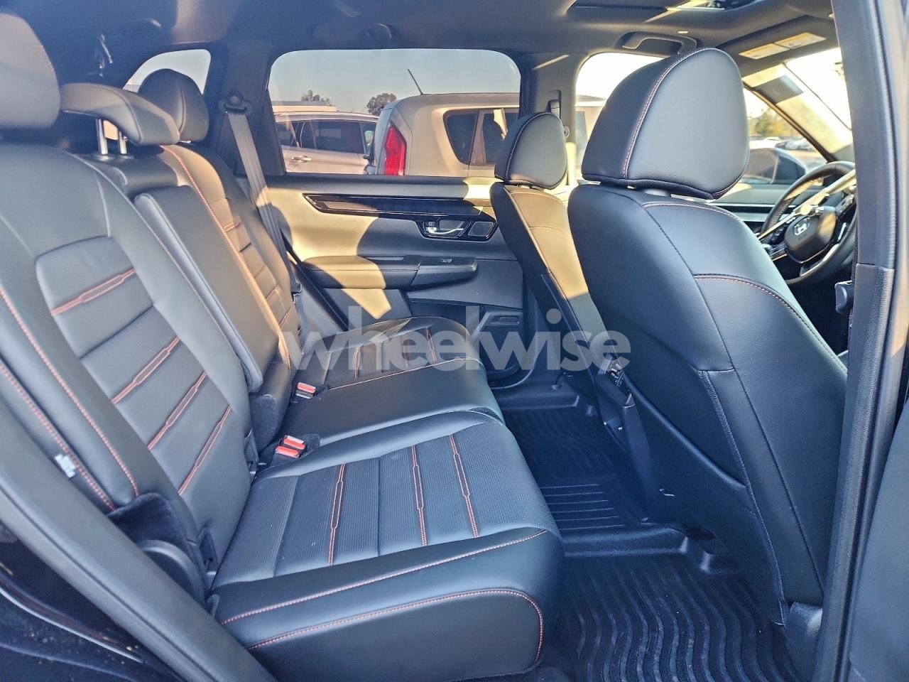 Photo 10 of 2025 HONDA CR-V SPORT TOURING (VIN 7FARS6H90SE046847)