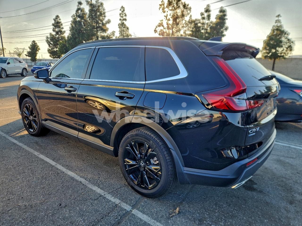 Photo 2 of 2025 HONDA CR-V SPORT TOURING (VIN 7FARS6H90SE046847)