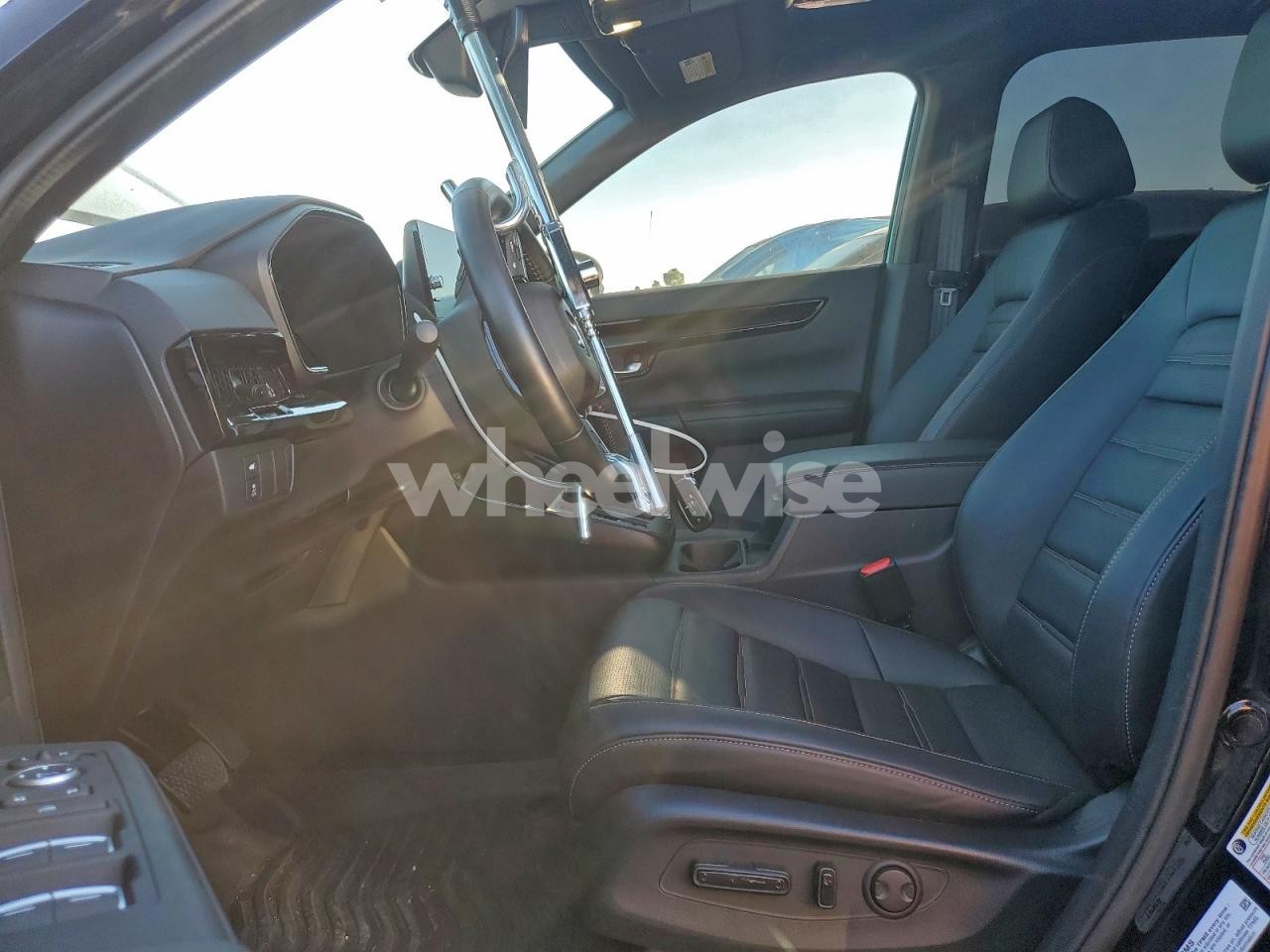 Photo 7 of 2025 HONDA CR-V SPORT TOURING (VIN 7FARS6H90SE046847)