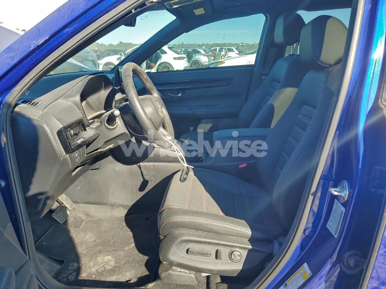 Photo 7 of 2025 HONDA CR-V SPORT TOURING (VIN 7FARS6H94SE084579)