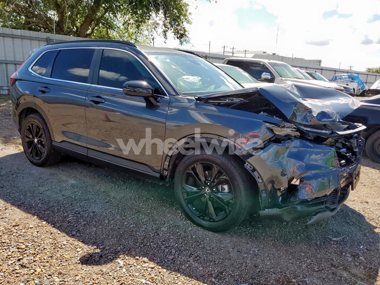 Photo 4 of 2025 HONDA CR-V SPORT TOURING (VIN 7FARS6H97SE065458)