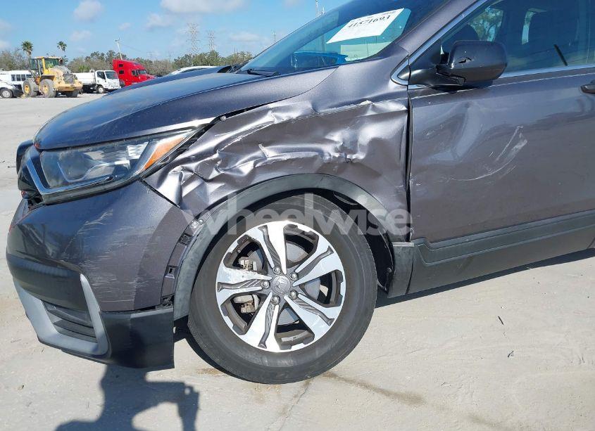 Photo 6 of 2020 Honda Cr-v 2WD LX (VIN 7FARW1H29LE009775)