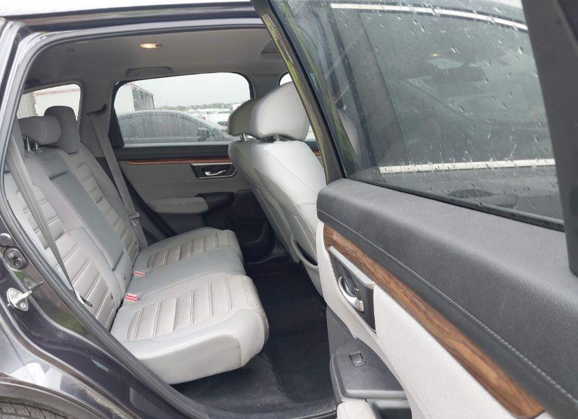 Photo 8 of 2018 Honda Cr-v EX (VIN 7FARW1H50JE015987)