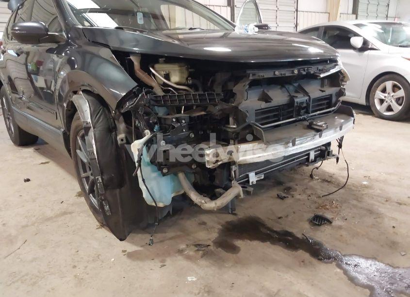 Photo 6 of 2017 Honda Cr-v EX (VIN 7FARW1H54HE009572)