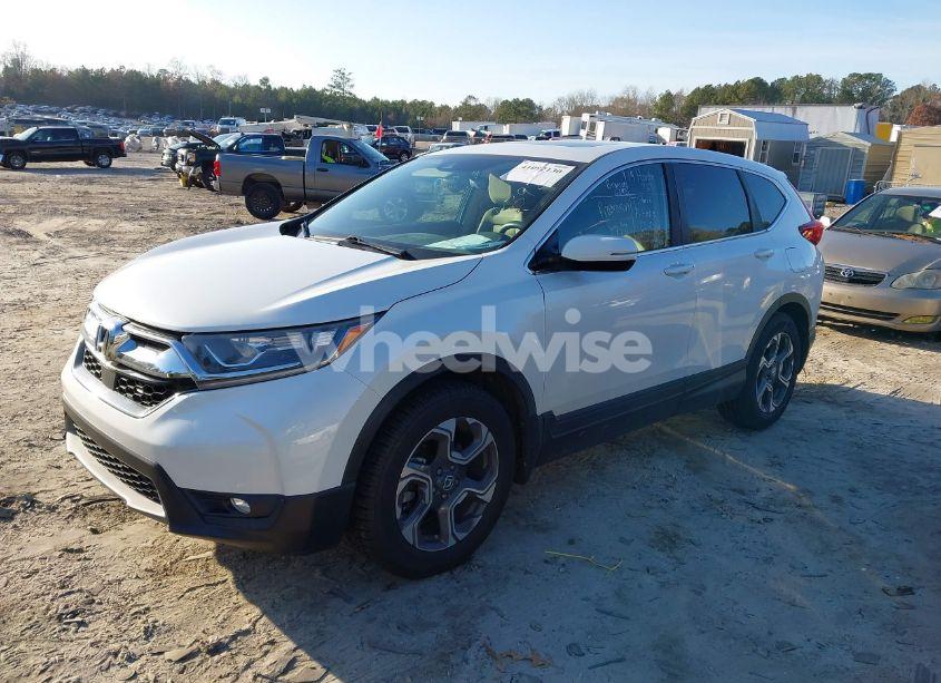 Photo 2 of 2019 Honda Cr-v EX (VIN 7FARW1H55KE003609)