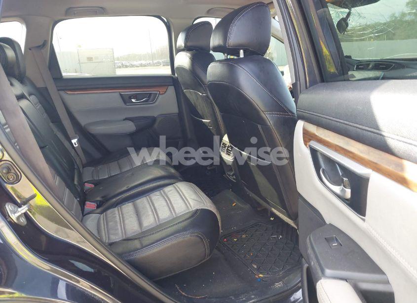 Photo 8 of 2017 Honda Cr-v EX (VIN 7FARW1H56HE010402)