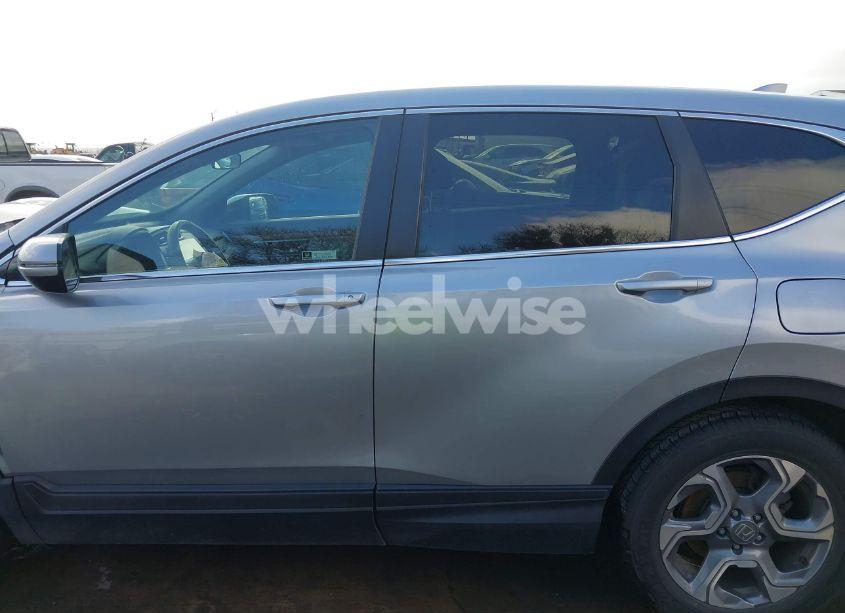 Photo 15 of 2019 Honda Cr-v EX (VIN 7FARW1H57KE031234)
