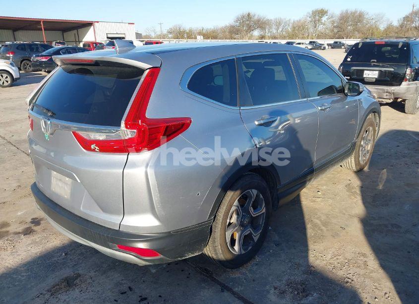 Photo 4 of 2018 Honda Cr-v EX (VIN 7FARW1H58JE003179)