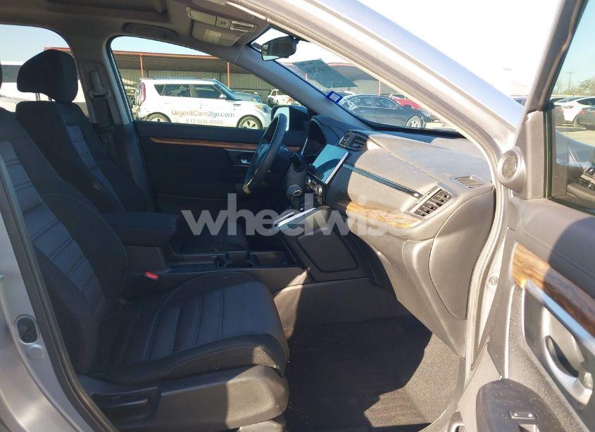 Photo 5 of 2018 Honda Cr-v EX (VIN 7FARW1H58JE003179)