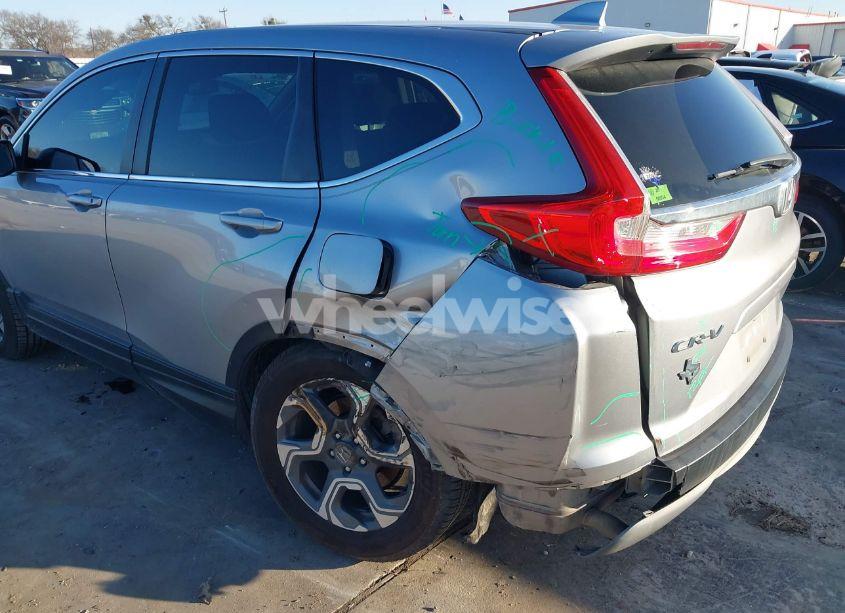 Photo 6 of 2018 Honda Cr-v EX (VIN 7FARW1H58JE003179)