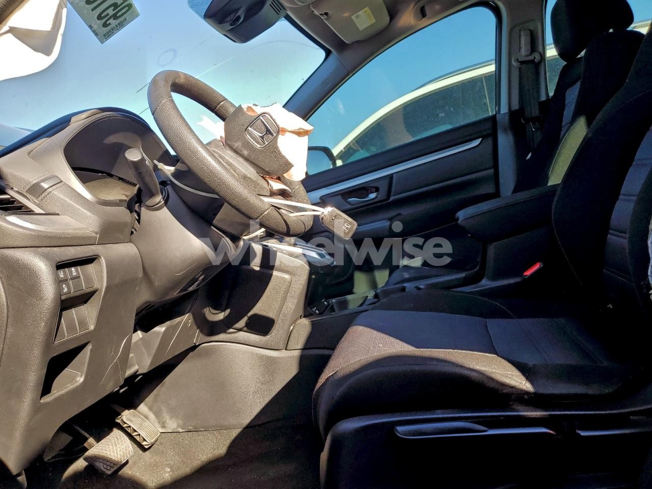 Photo 7 of 2021 HONDA CR-V SE (VIN 7FARW1H75ME014758)