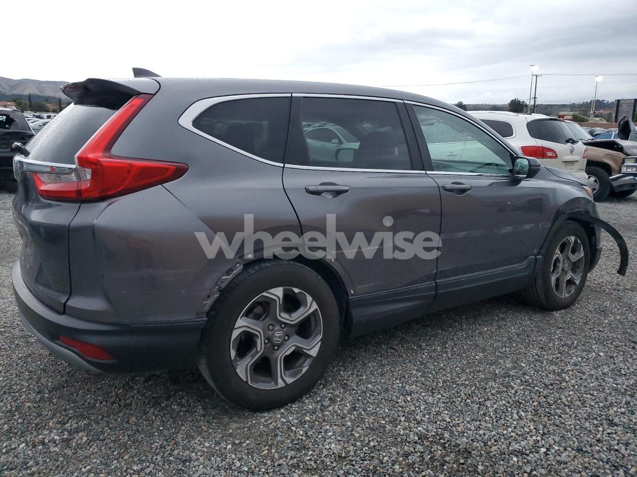 Photo 3 of 2018 HONDA CR-V EXL (VIN 7FARW1H89JE021927)