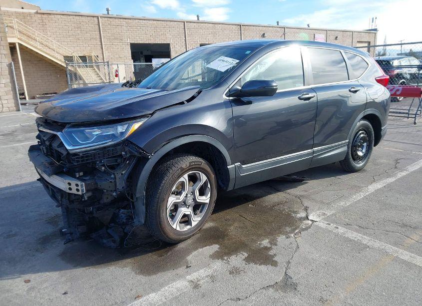 Photo 2 of 2018 Honda Cr-v (VIN 7FARW1H89JE035343)