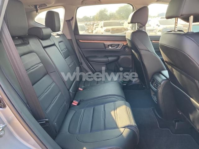 Photo 3 of 2018 HONDA CR-V EXL N/A (VIN 7FARW1H8XJE048165)