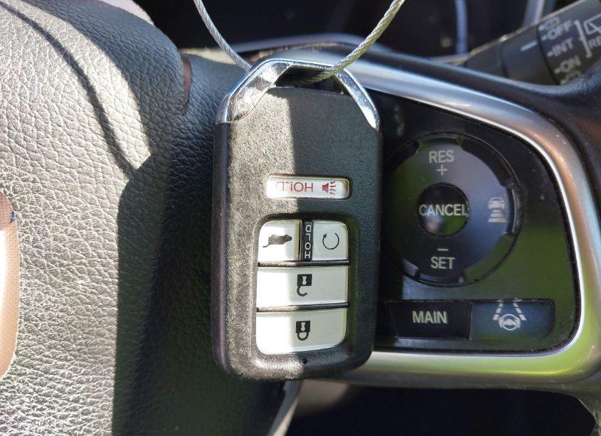 Photo 11 of 2018 Honda Cr-v TOURING (VIN 7FARW1H90JE003857)