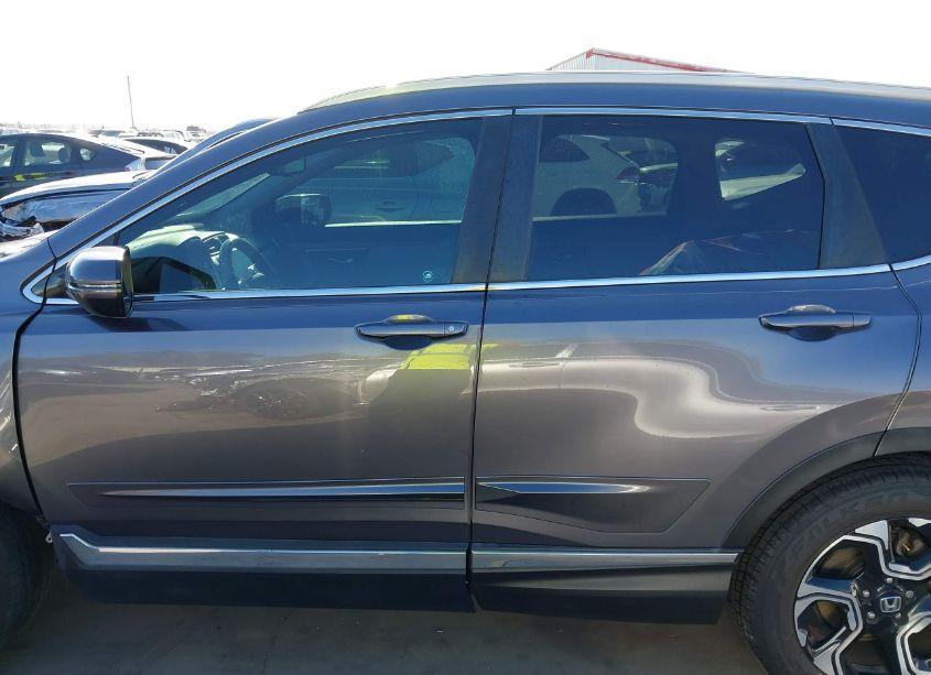 Photo 15 of 2018 Honda Cr-v TOURING (VIN 7FARW1H90JE003857)