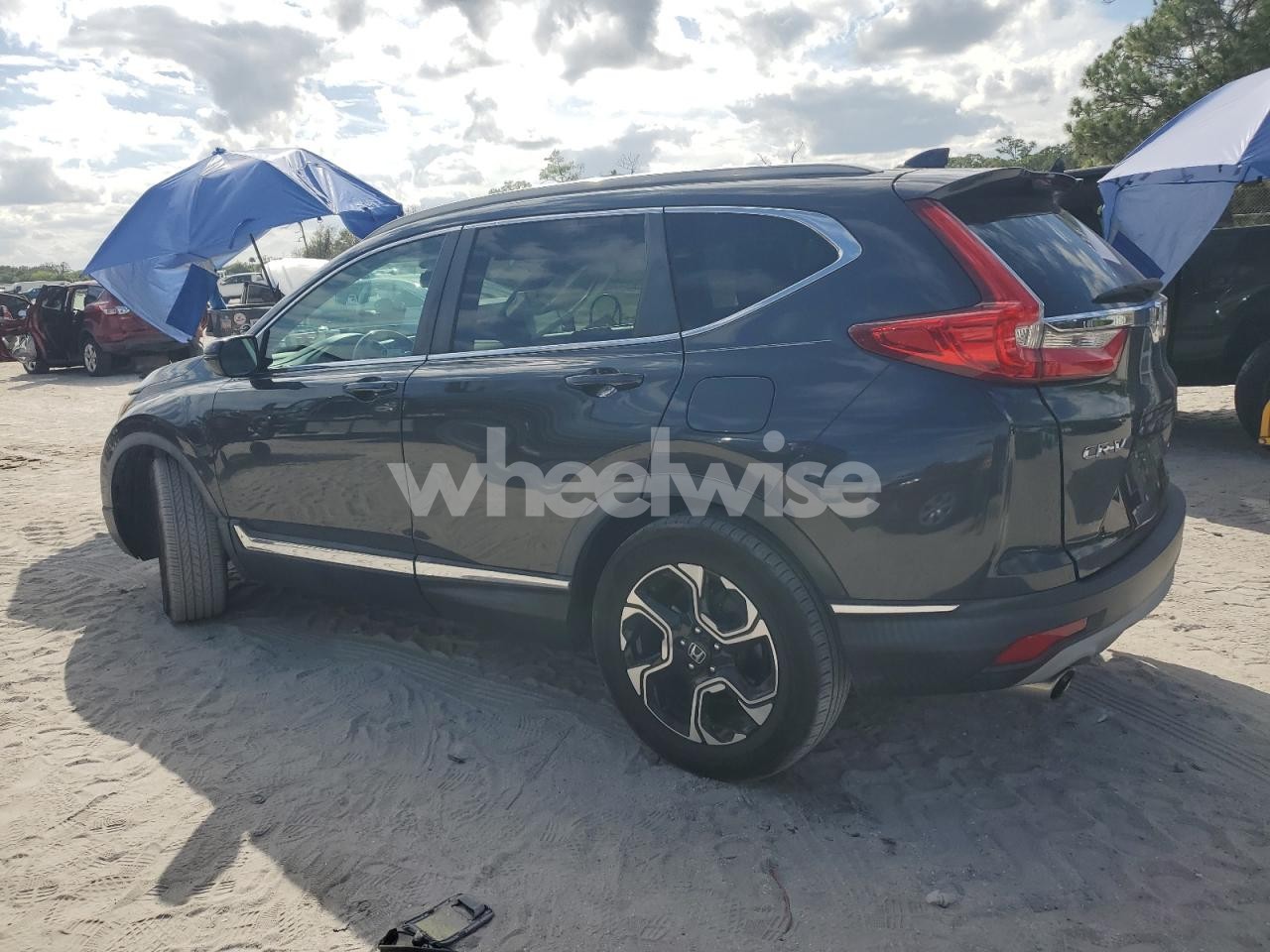 Photo 2 of 2019 HONDA CR-V TOURING (VIN 7FARW1H92KE004297)