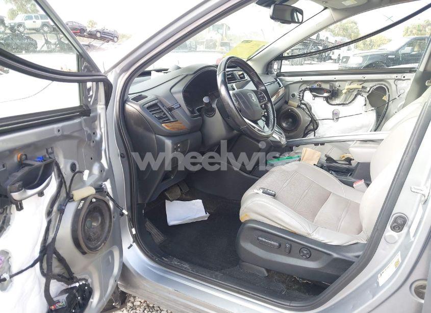 Photo 5 of 2018 Honda Cr-v TOURING (VIN 7FARW1H97JE055342)