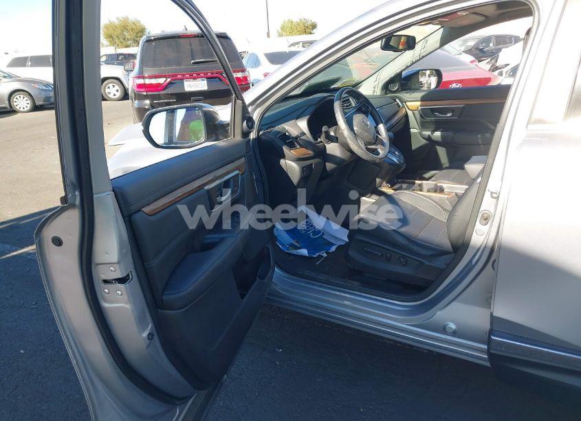 Photo 5 of 2020 Honda Cr-v 2WD TOURING (VIN 7FARW1H99LE011930)