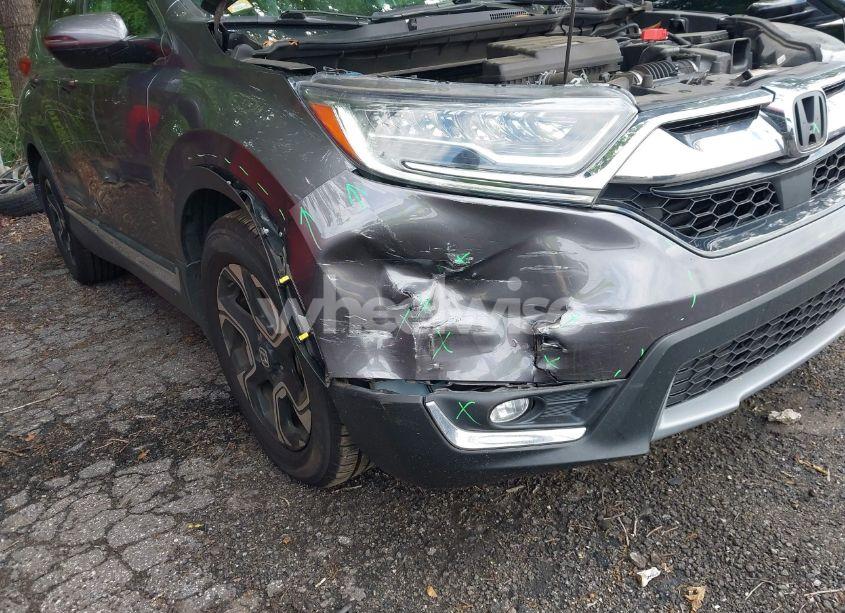 Photo 6 of 2018 Honda Cr-v TOURING (VIN 7FARW1H9XJE040530)