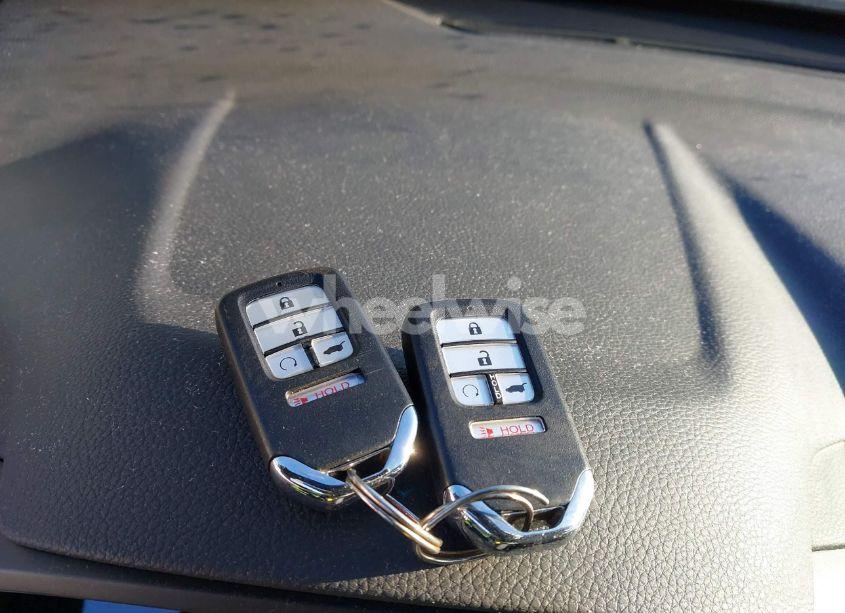 Photo 11 of 2018 Honda Cr-v TOURING (VIN 7FARW1H9XJE053682)