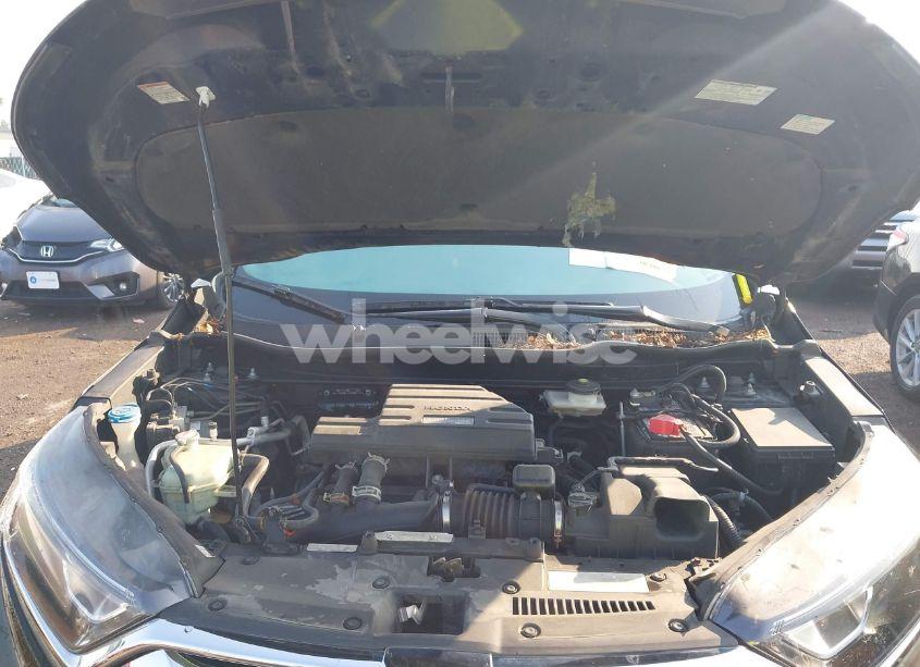 Photo 10 of 2018 Honda Cr-v EX (VIN 7FARW2H50JE100124)