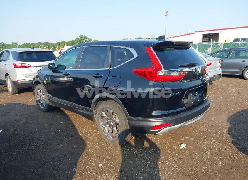 Photo 3 of 2018 Honda Cr-v EX (VIN 7FARW2H50JE100124)