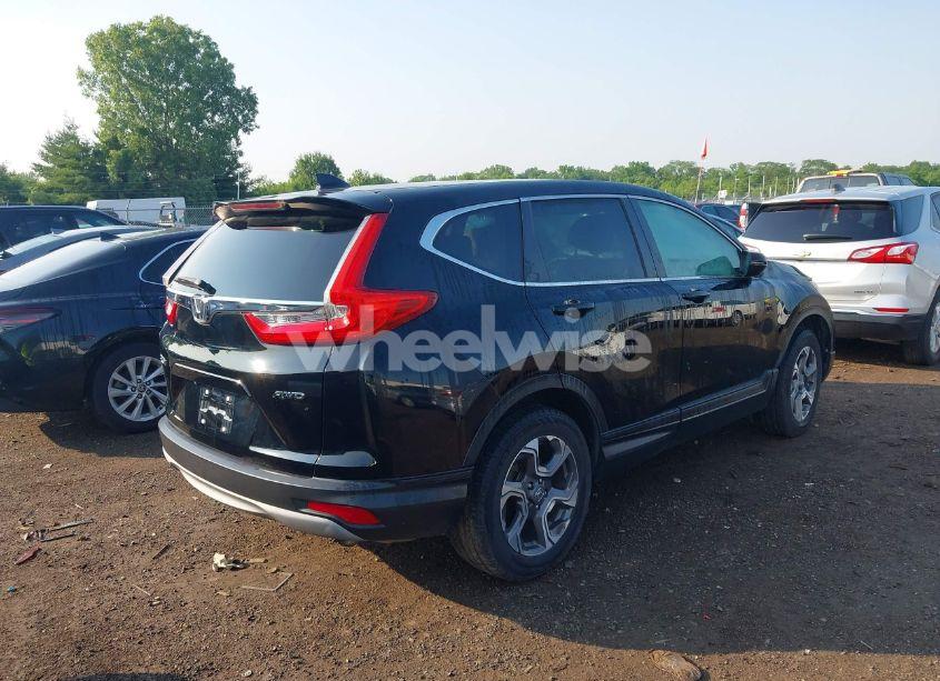 Photo 4 of 2018 Honda Cr-v EX (VIN 7FARW2H50JE100124)