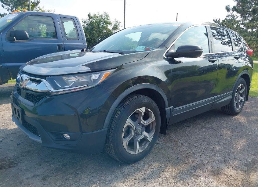 Photo 2 of 2018 Honda Cr-v EX (VIN 7FARW2H51JE058286)