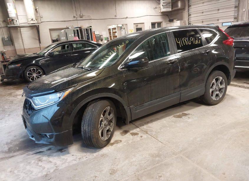 Photo 2 of 2018 Honda Cr-v EX (VIN 7FARW2H51JE075802)