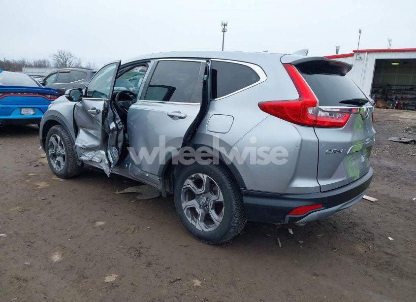 Photo 3 of 2018 Honda Cr-v EX (VIN 7FARW2H51JE084662)
