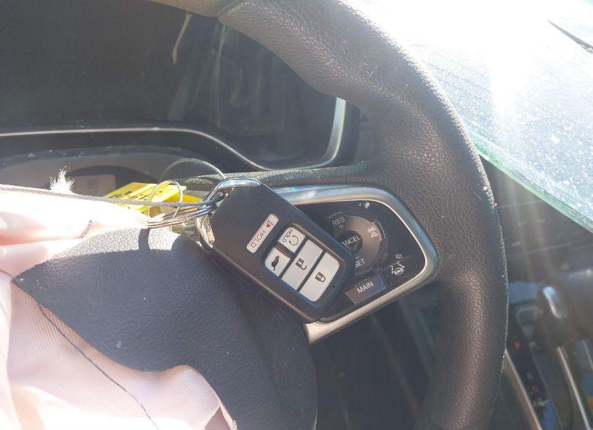 Photo 11 of 2018 Honda Cr-v EX (VIN 7FARW2H52JE015074)