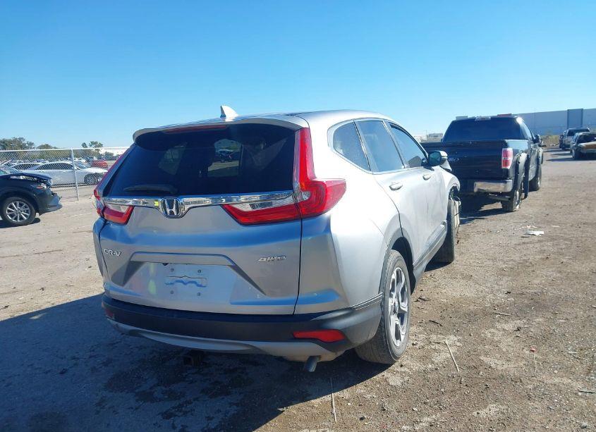 Photo 4 of 2018 Honda Cr-v EX (VIN 7FARW2H52JE015074)
